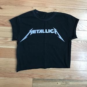 Cropped Metallica Tee